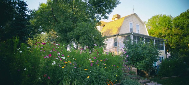 Idyllic, Fully Restored 1890's Farmhouse: max occupancy 6 in Boulder