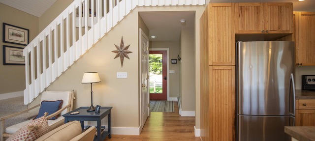 Immaculate Waterfront Cottage - Activities Galore for the Entire Family in Enfield