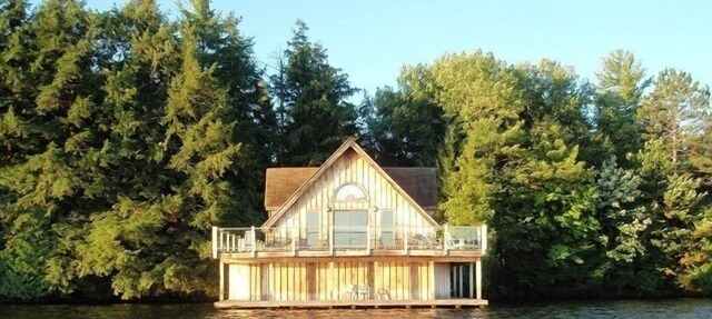 Incredible sunrises and sunsets relaxing above the water of Bala Bay in Bala