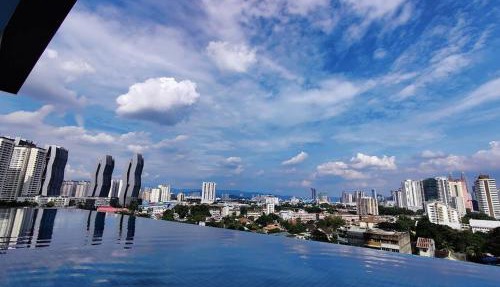 Infinity pool! High Speed WiFi! Rica Residence! in Kuala Lumpur
