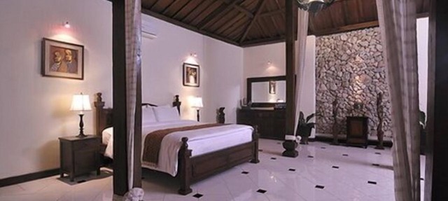 Junior Villa traditional Javanese Joglo in SLEMAN
