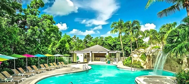 Key Largo's Coastal Charm! Outdoor Pool, Pet-friendly Property, Beach Access! in Key Largo