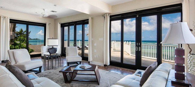 KiToCay: Modern Beach House w/Over-the-Water Sun Deck & Private Beach Lot in Old Man Bay