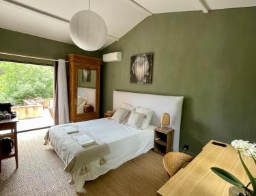La Bartassade - Sublime chambre d'hôtes indépendante et moderne in Monoblet