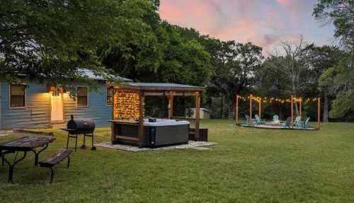Lake Whitney | 2 Homes, Hot Tub, Sleeps 12 in Whitney