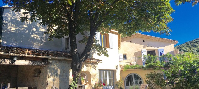 Large Holiday House - Pool, Air Con, High Speed WiFi & Mountain Views in Monoblet