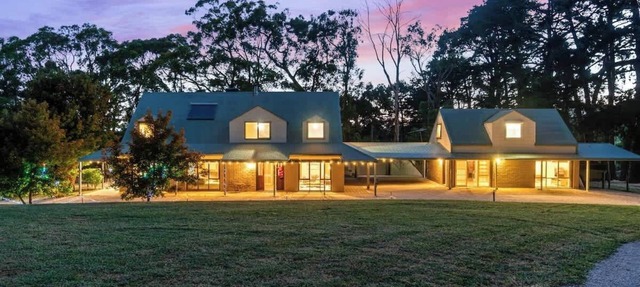 Large Modern Organic Bali-Inspired family Retreat in Summertown
