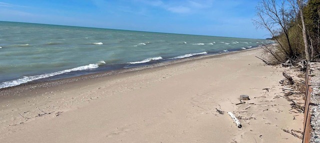 Lazy Days-LakeView charm in Goderich