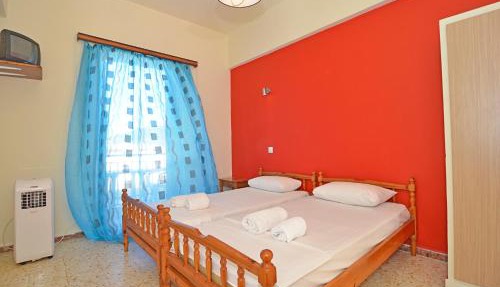 Levante taverna studios in Alikanas