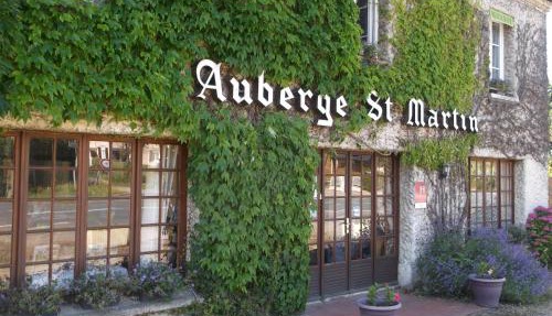 Logis Hôtel Restaurant Auberge Saint Martin in Surville