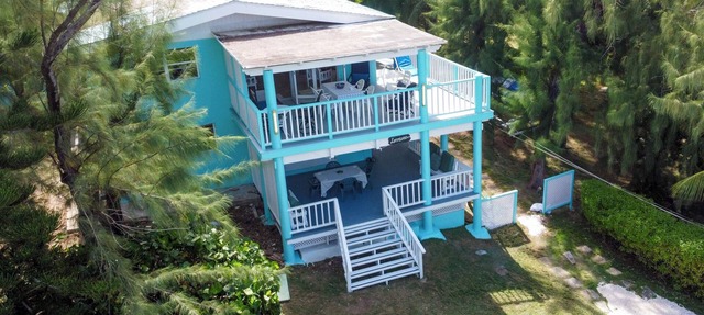 LORRAINE UNIT A-Beautiful 3 Bedroom Beach Apartment in Cattlewash St. Joseph in Springfield