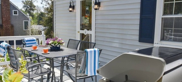 Lovely Home Minutes from Beach in Chatham! in Chatham