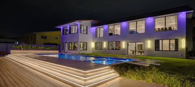 Luxe WATERFRONT MANSION w Private Nightclub, Cinema, Game Room & Pool in Miami