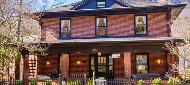 Luxurious Historic 4 level home in St Elmo in Chattanooga