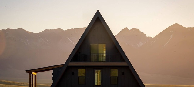 Luxury 3-bdr A-Frame on 35 acres with Mountain Views, Westcliffe, CO in Westcliffe