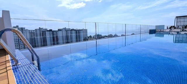 Luxury 3BR Apartment with Infinity Pool, Balcony n Gym in Hulhumale