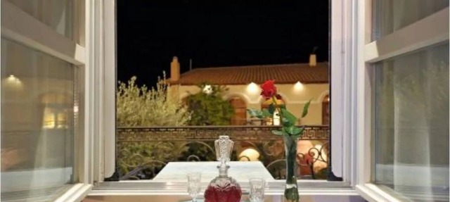 Luxury 4 bedroom Villa with Jacuzzi in Galaxidi