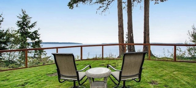 Luxury 4BR Oceanfront - Chef's Kitchen- Pool in Tulalip