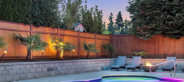 Luxury 8 beds Villa with Heated Pool & Resort Amenities in Edmonds