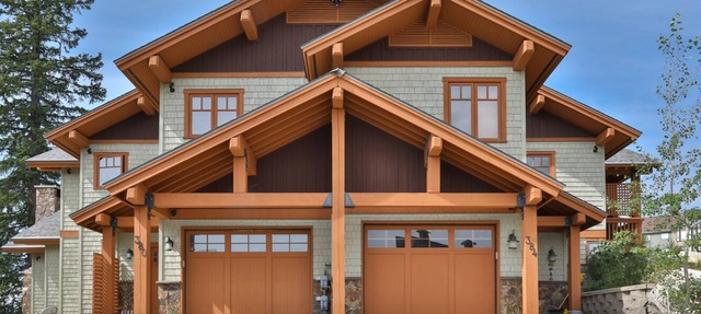 Luxury Chalet! A True Ski In/Out! 5 Minute Walk to the Village! Feels Like Home! in Big White