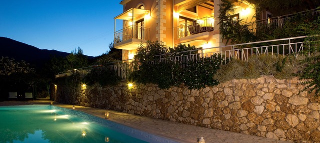 Luxury villa overlooking the sea with private pool-Villa Olive in Lefkada