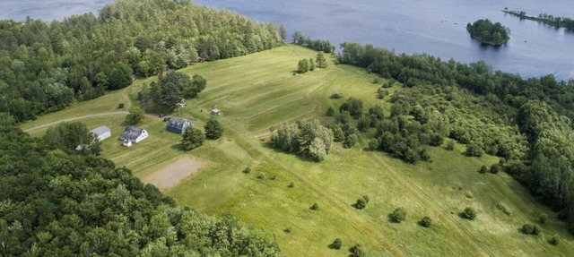 Make lasting memories @Maine's only secluded water’s edge estate w/ two islands in Harmony