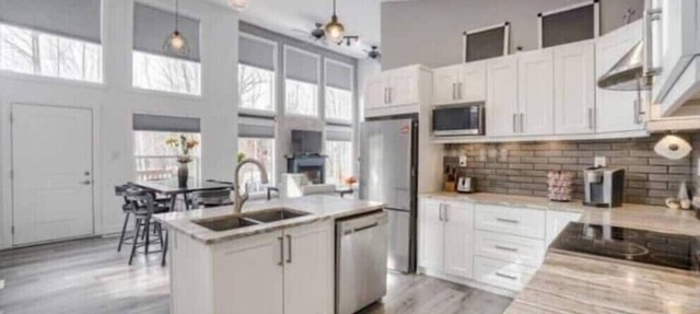 Modern and luxurious cottage in Tiny in Tiny