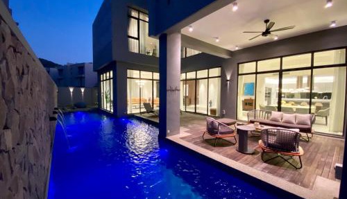 Molly Luxury Private Pool Bungalow茉莉的家豪华私人泳池别墅 in Pantai Cenang
