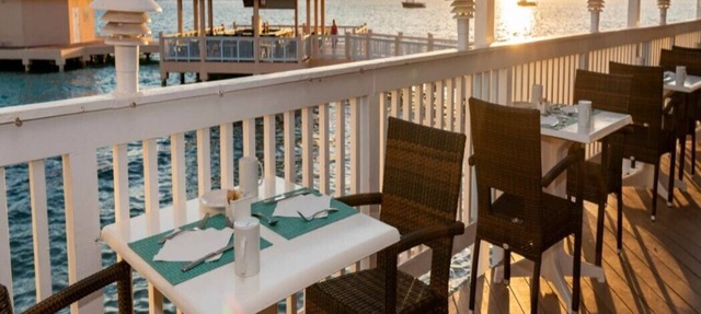 Morritt's Tortuga Club - Spacious 2 Bedroom W/ Full Kitchen in Colliers