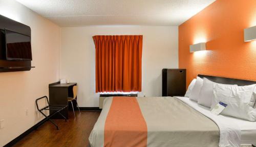 Motel 6-Toledo, OH in Maumee