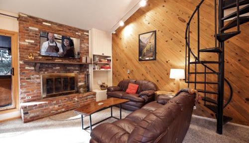 Motherlode Condo: Walk to Downtown, Slopes in Breckenridge