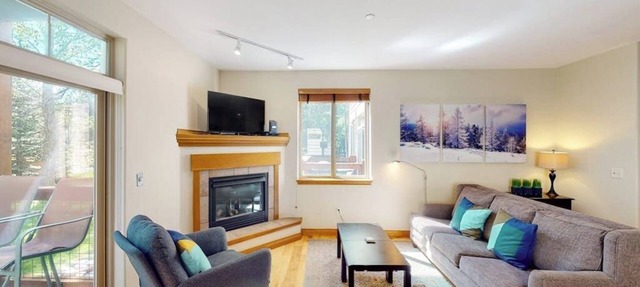 Mountain Condo by the River & Town w/Shared Hot Tub, Private Balcony, & WiFi in Silverthorne