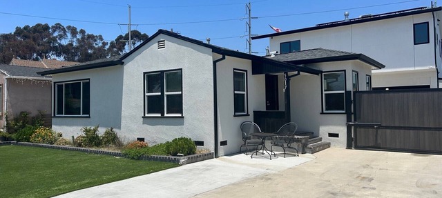 Nice two bedroom home near, beach, So-fi & LAX in Hawthorne