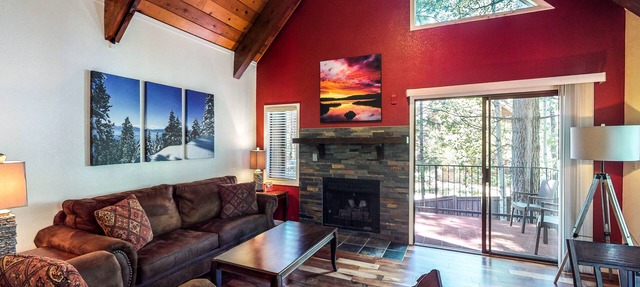 North Lake Villa's Sleep 8 Private Jacuzzi In Loft in Incline Village