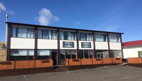 North West Restaurant & Guesthouse in Víðigerði