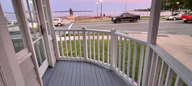 Ocean front and 3 beaches across,parks, short walk to historic downtown! in Gloucester