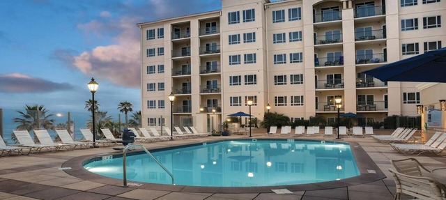 Oceanfront 2BR Deluxe at Club Wyndham Oceanside Pier Resort in California in Oceanside