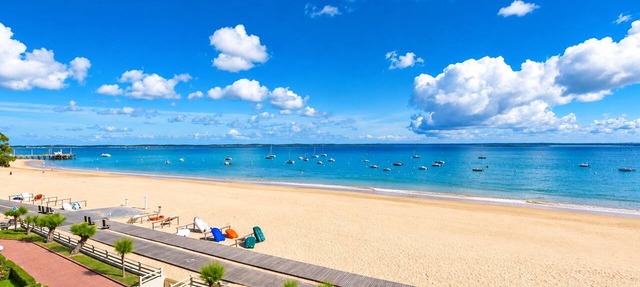 ✨ Overlooking the Arcachon Bay – Panoramic view & direct access to the beach; air conditioning, Wi-Fi in Arcachon