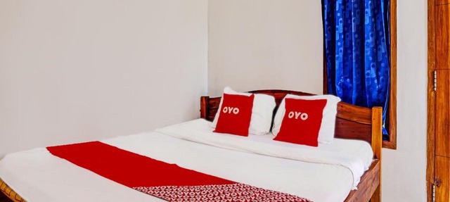 OYO Life 92021 Dua Putra Homestay Klayar in Watukarung
