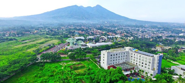 Padjadjaran Suites Resort and Convention Hotel in Bogor