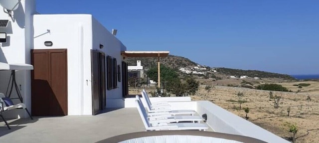 Panoramic housenA house in nature with an amazing sea view, in milos island! in Milos