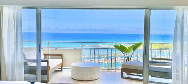 Panoramic Oceanview Resort - Full Kitchen in Each Unit, 2 Swimming Pools, Onsite Restaurants, Fireworks Every Friday in Honolulu