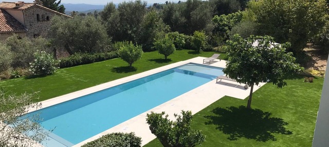 Panoramic Sea View. Take a walk to the medieval village. in Tourrettes-Sur-Loup