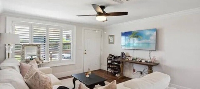 Peaceful Goodland, FL Stay: 1BR/1BA with Sunroom Daybed, 10 Min to Marco Island in Goodland