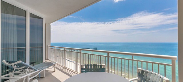 Pearl 1605 Sugar White Sand & Emerald Waters! Beautiful Gulf Views! in Navarre