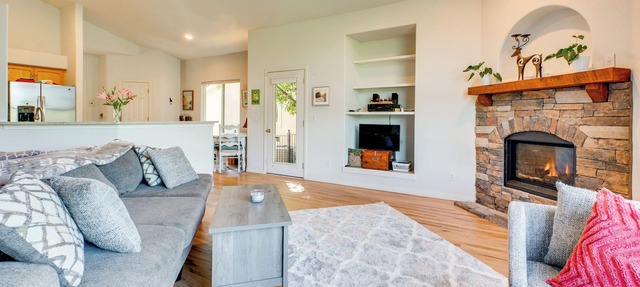 Pet-Friendly Longmont Home w/McIntosh Lake Access in Longmont