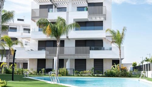 Pool-View 2BR Apartment, Heated Shared Pool - Santa Rosalia Resort in Torre-Pacheco