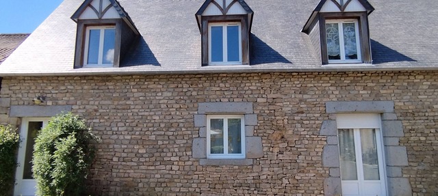 Pretty Longère in the heart of a Family Ranch in La Chaise-Baudouin