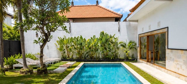 Prime location just walking distance to the Boutique shop, Restaurant , Bar in Seminyak