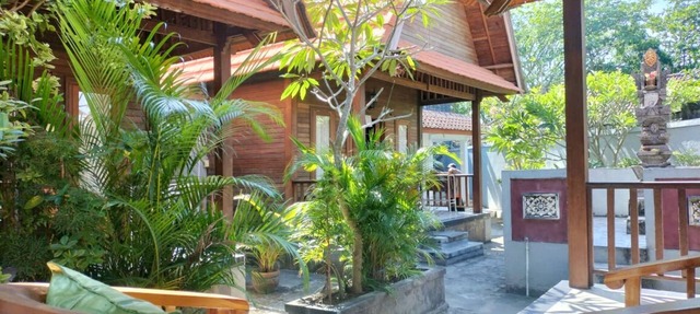 Private Cottage with 3 Bed Rooms in Bali